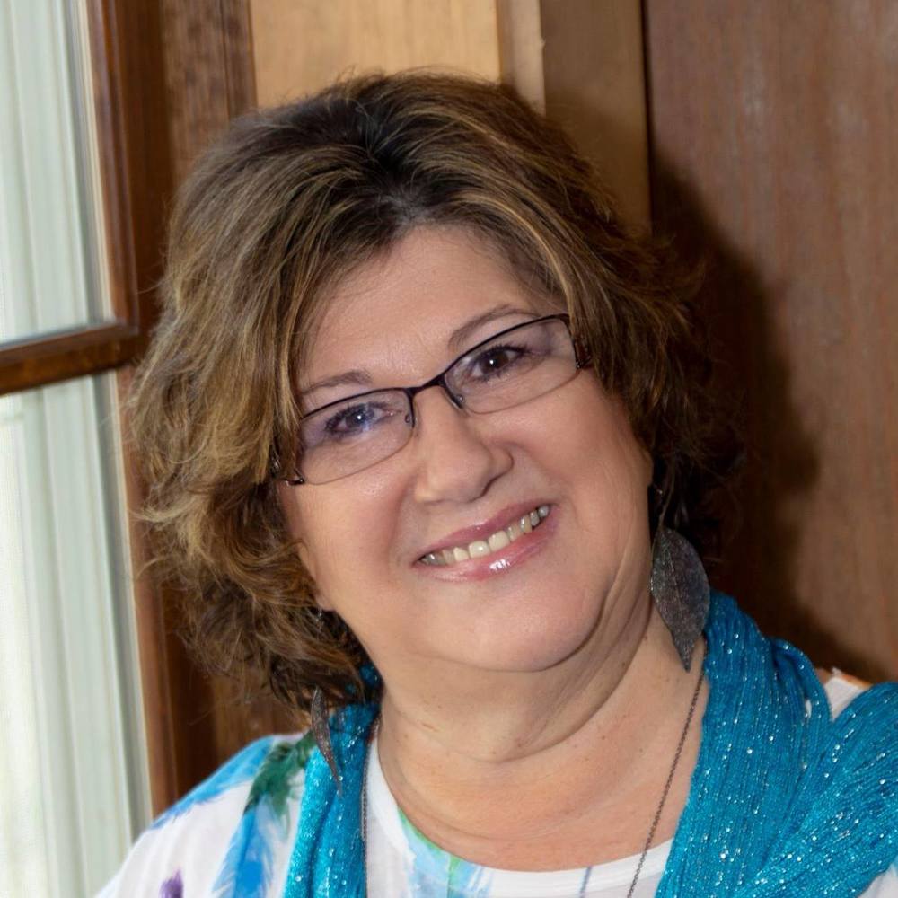 Meet your Posher, Delia